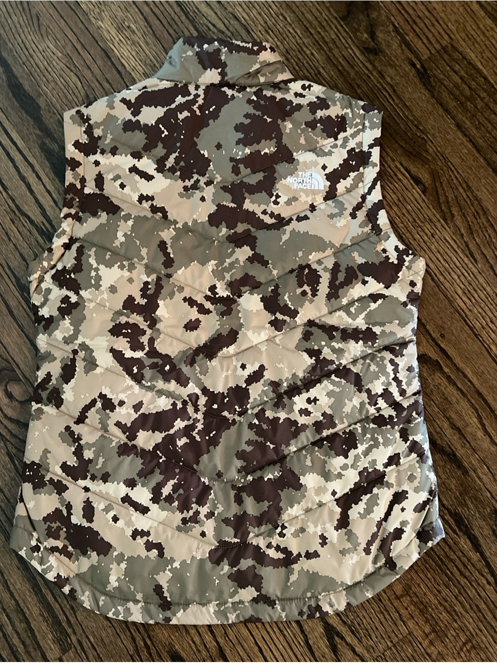 The North Face Camo Tamburello Vest. NWT. Size Medium - Picture 5 of 7